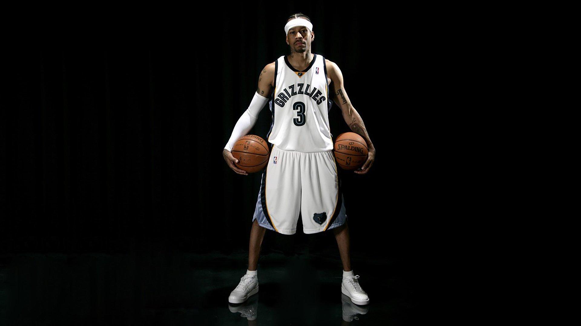 库里狂飙12记三分球，勇士大胜湖人迎开门红